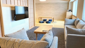 Unclassified image, 4 of 14, button - Japanese Suite for 3 people | Rinn Niomon Room / Kyoto City Kyōto (Kyoto City)