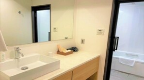 Hair dryer, towels - Standard Twin for 2 people | Yoin Hotel Kyoto Gi / Kyoto City Kyōto (Kyoto City)