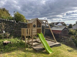 Children’s area - Carmona Bank , Dunoon - sleeps 8 guests, dog friendly (DUNOON)