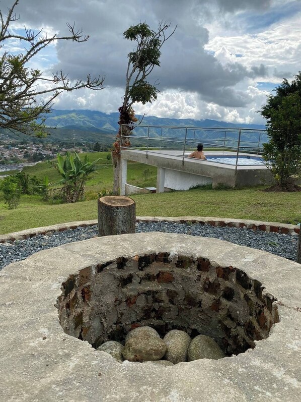 Bain à remous extérieur