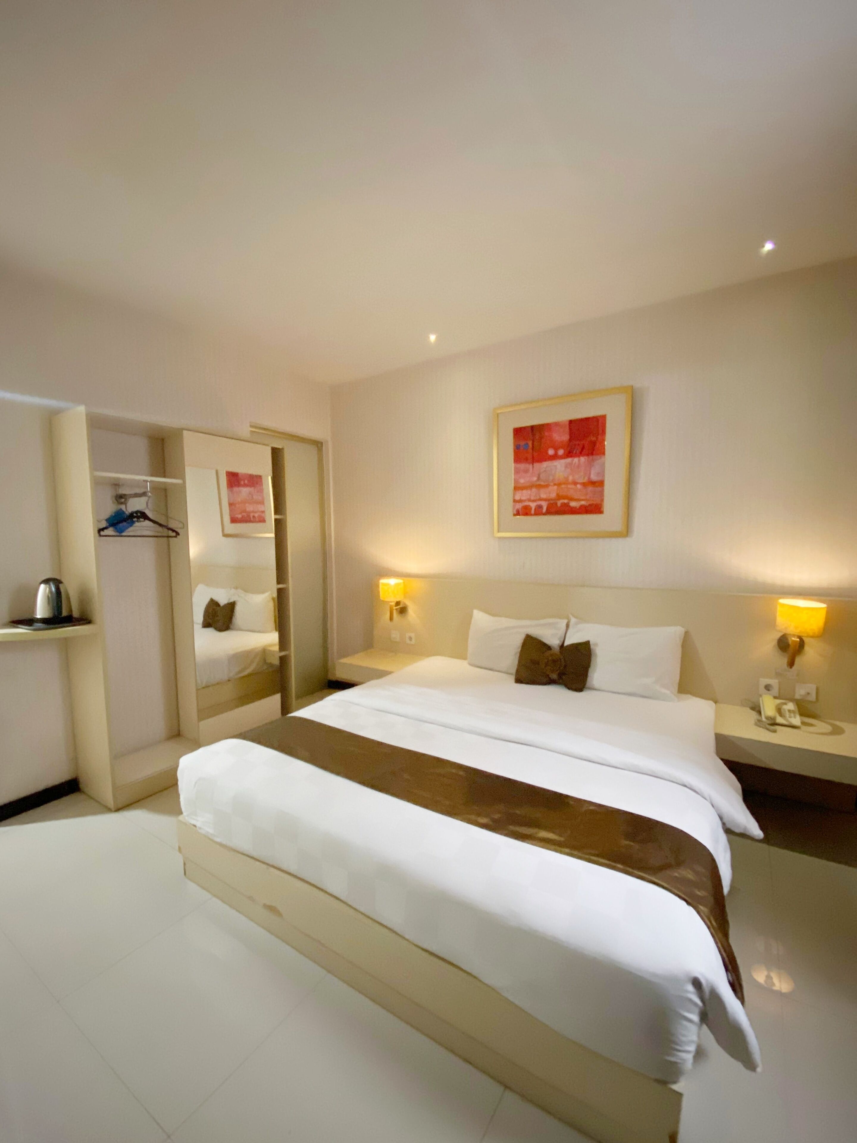Deluxe Double or Twin Room | Free WiFi, bed sheets