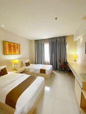 Habitació doble o amb dos llits individuals Deluxe | Wifi gratuïta i roba de llit 