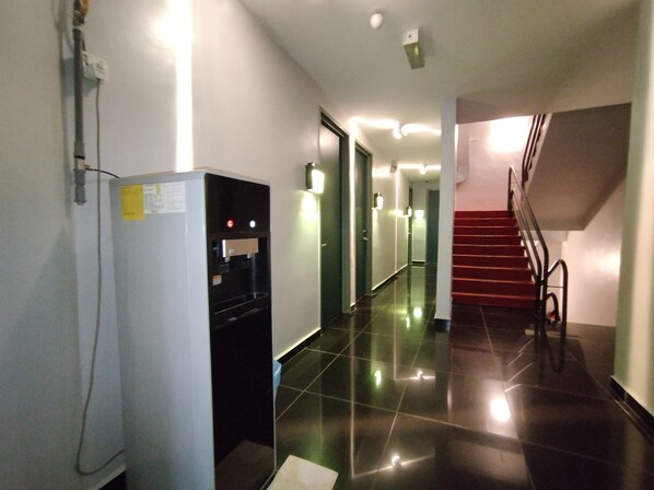 Unclassified image, 1 of 32, button