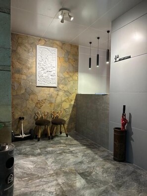 Reception - Cendhani Raras Gallery (Depok)