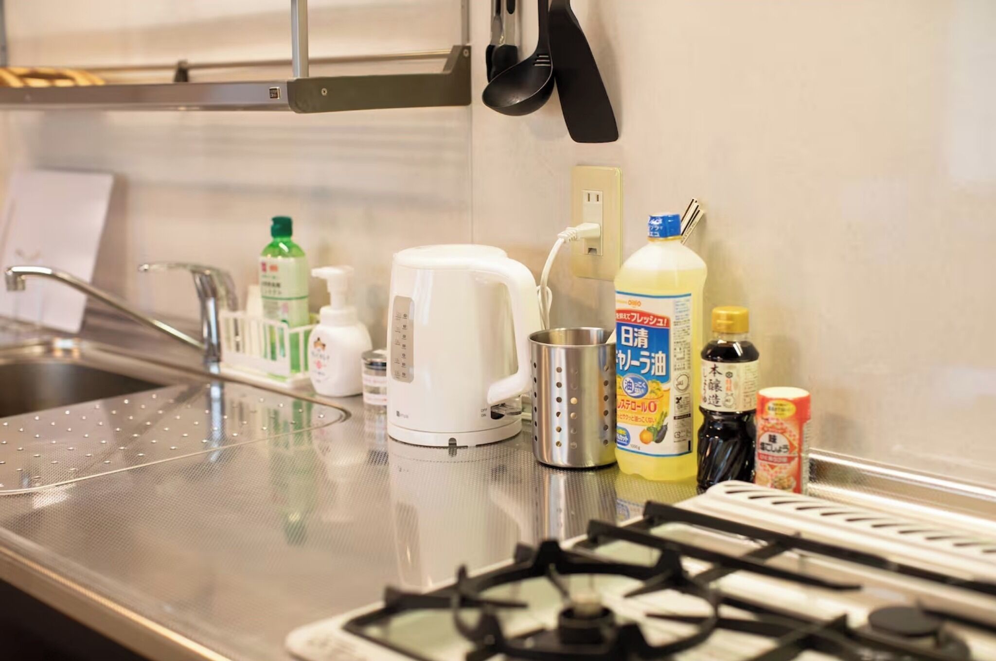 Fridge, microwave, stovetop, cookware/dishes/utensils