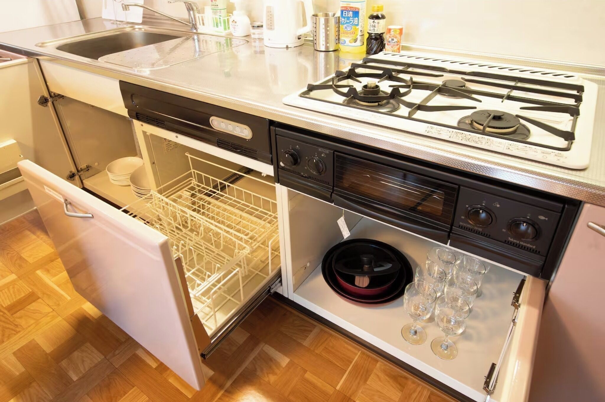 Fridge, microwave, stovetop, cookware/dishes/utensils