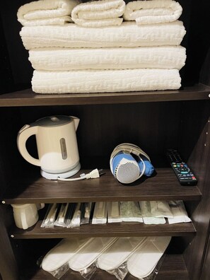 Kaffee und/oder Kaffeemaschine