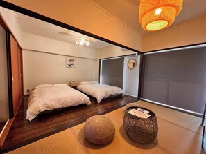 1 bedroom, desk, free WiFi, bed sheets
