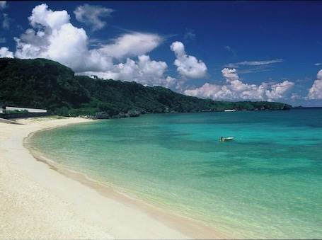 Beach. Nonsmoking Resort inn on the beachfront of Okin / Oshima County Kagoshima