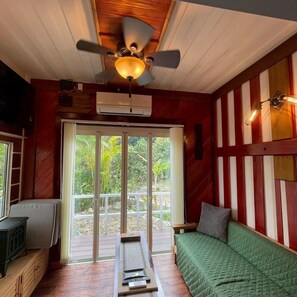 TV - Pets and BBQ allowed Villa rental Sea view So / Kunigami County Okinawa (Kunigami County)