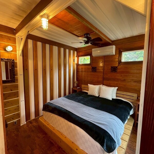 1 bedroom, desk, iron/ironing board, free WiFi - Pets and BBQ allowed Villa rental Sea view So / Kunigami County Okinawa (Kunigami County)