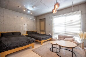 1 bedroom, desk, bed sheets - Quiet and spacious 1LDK | Namba 1 Station | 24hour self checkin | Maximum 5 people / Naniwa Ward, Osaka City Ōsaka (Naniwa Ward, Osaka City)