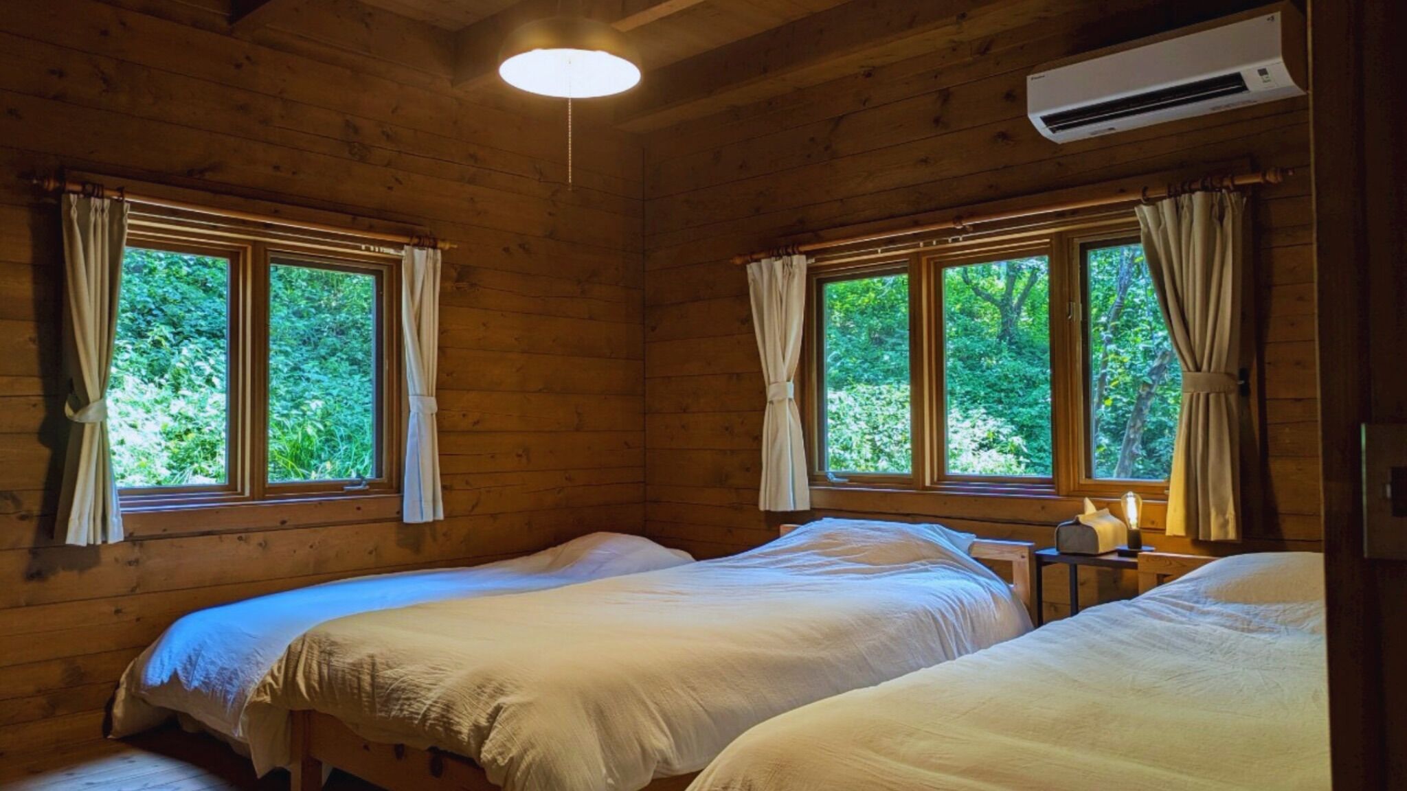 2 bedrooms, desk, free WiFi, bed sheets