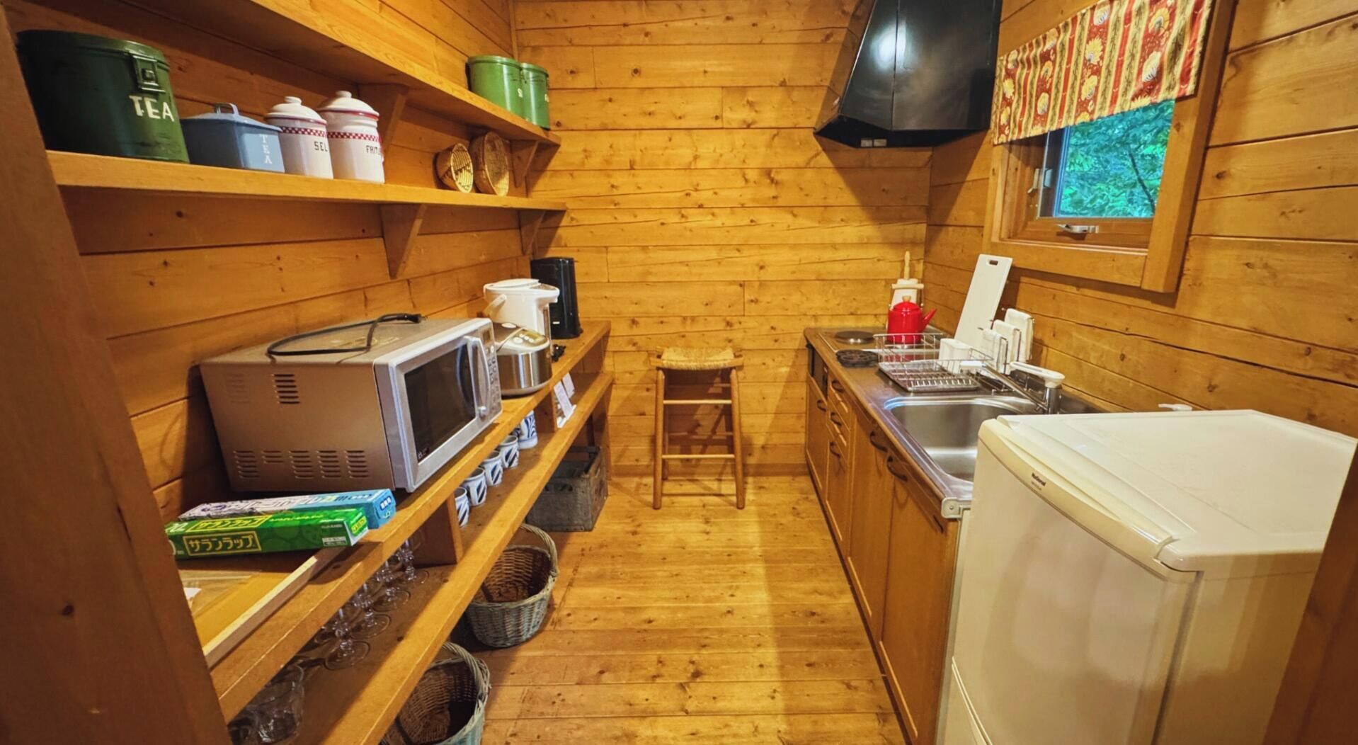 冰箱、微波炉、炉灶、厨具/餐具