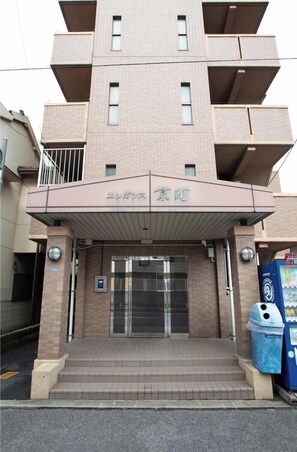 Uklassifisert bilde, 4 av 14, knapp