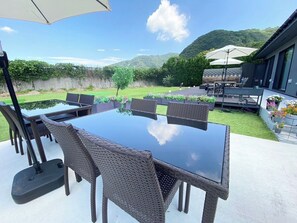 Outdoor dining - Newly built villa with garden along the sea in Nis / Kamo District Shizuoka (Kamo District)