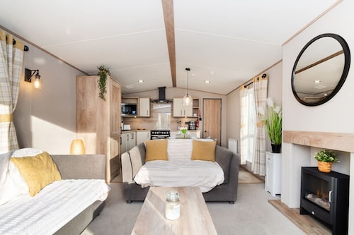 3-bed Caravan - Seton Sands - by Holiday Homes