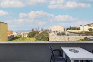 Outdoor dining - With private terrace, 50m from the sea (Castelsardo)