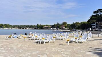 Apartment, 1 Bedroom, Patio, Garden View | Terrace/patio