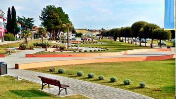 Apartment, 1 Bedroom, Patio, Garden View | Property grounds