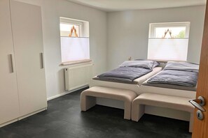 3 bedrooms, travel cot, free WiFi - Haus De Kleene & Gruusse in Mildenau (Mildenau)