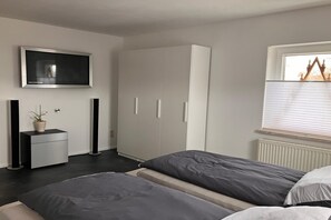 2 bedrooms, travel cot, free WiFi - Haus De Kleene & Gruusse in Mildenau (Mildenau)