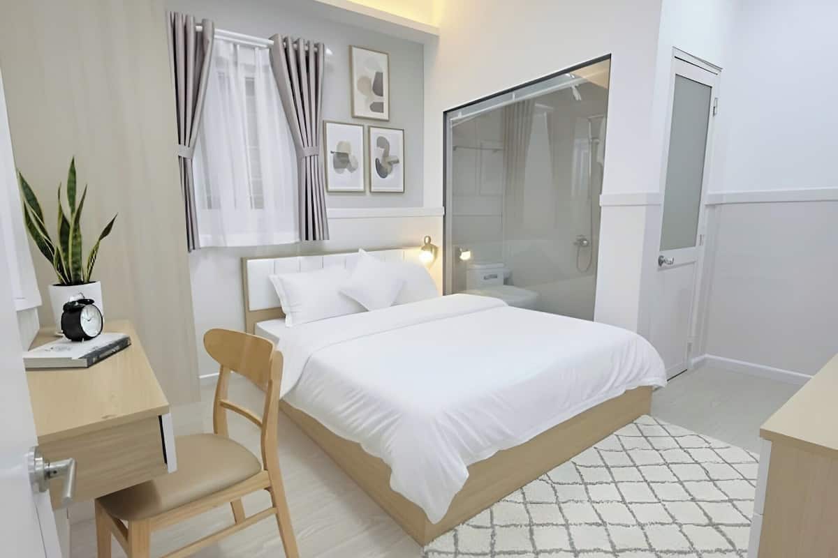 Economy Double Room | Desk, laptop workspace, free WiFi