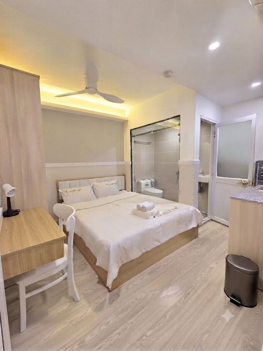 Economy Double Room | Minibar, desk, laptop workspace, soundproofing