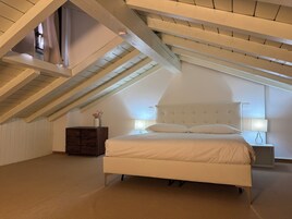 Apartamento Confort | Escritorio y espacio para trabajar con un portátil