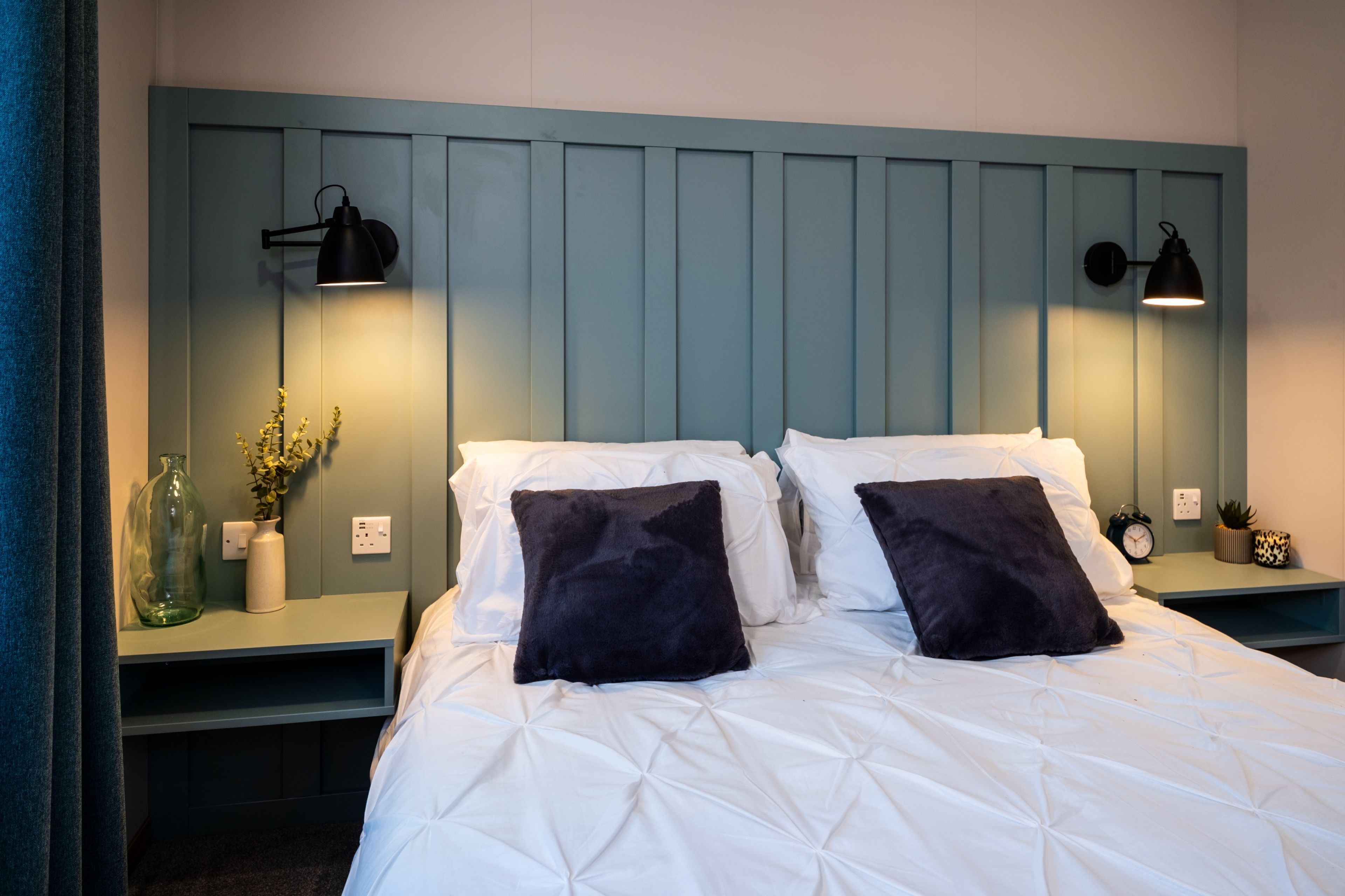 2 makuuhuonetta, työpöytä, silitysrauta/-lauta, ilmainen Wi-Fi