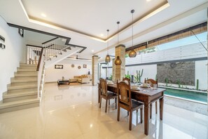 Dining - Q LE Villas (Seminyak)
