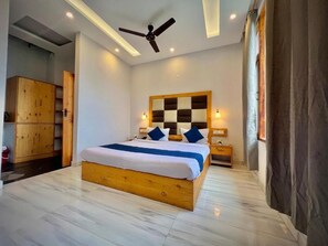 Superior Double Room, Balcony, Mountain View