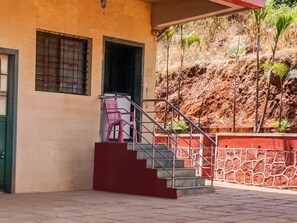 獨棟房屋 | 接待櫃台