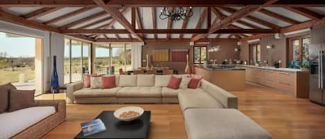 วิลล่า, ลานระเบียง, วิวสวนหย่อม | บริเวณนั่งเล่น