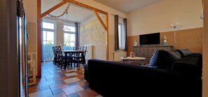 Living area - Cozy apartment with terrace in Zinnowitz on the island of Usedom (Zinnowitz)