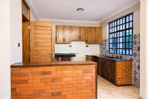 Unclassified image, 5 of 27, button - The Valley Retreat-Sakina “Your peaceful home in the valley.” (Arusha)