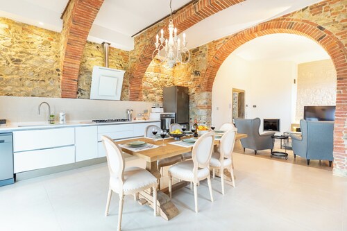 Elegant Villa with Pool Garden & Refined Comfort
