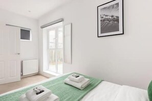 2 soverom, strykejern/-brett, wi-fi og sengetøy