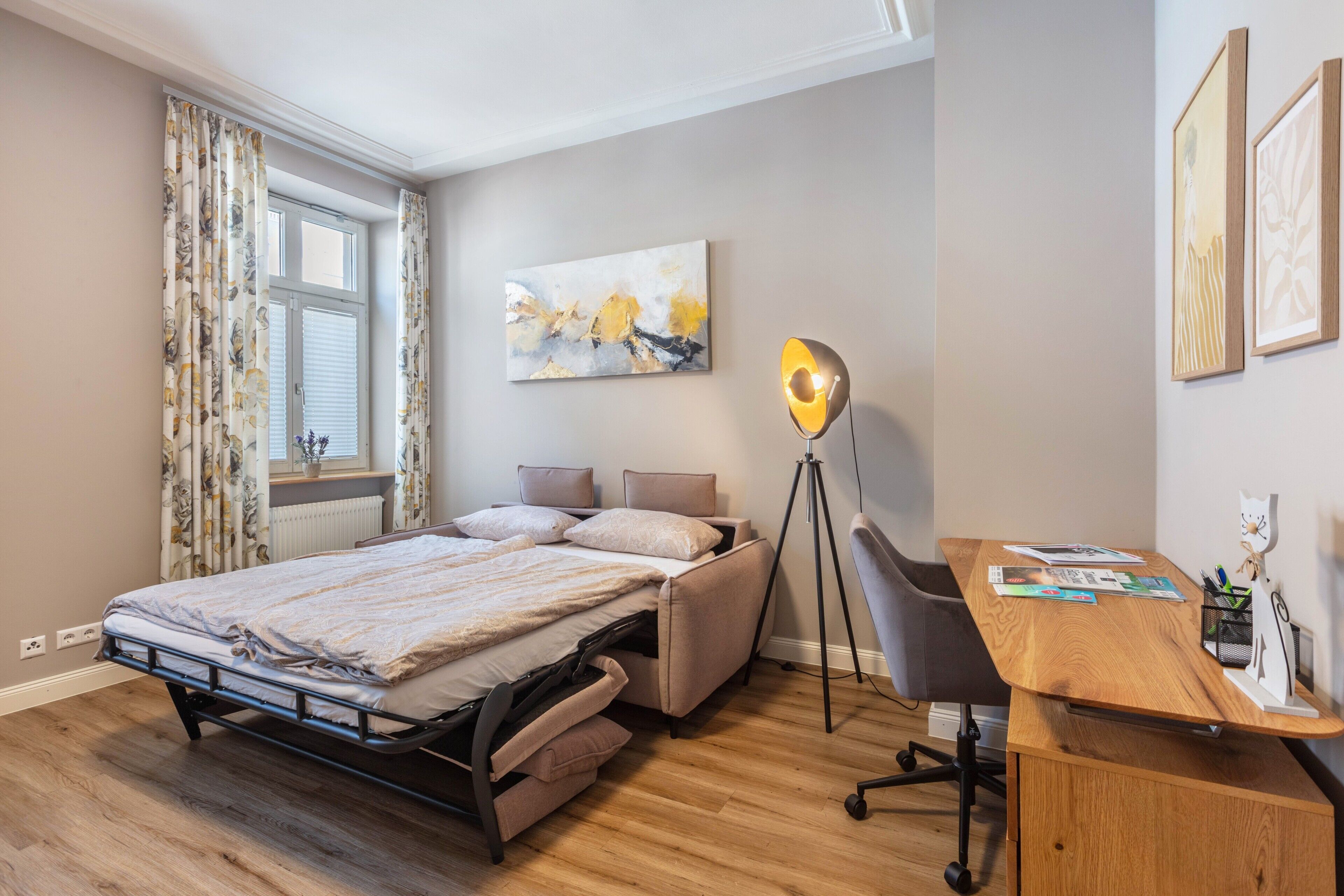 1 habitación, tabla de planchar con plancha, wifi y ropa de cama 