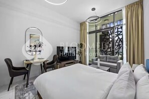 Apartamento, balcón, vistas a la piscina