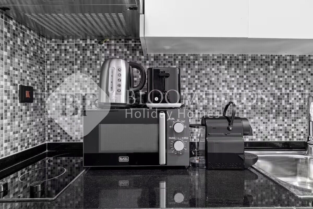 Appartement, balkon, uitzicht op zwembad | Divers