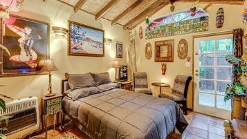 Iron/ironing board, internet, bed sheets