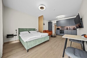 Unclassified image, 4 of 19, button