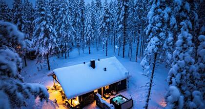 Lovely cottage with private outdoor jacuzzi