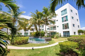 星評価なしの画像、4 / 28、ボタン