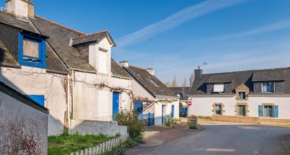 Guest Room "Chez René et Christine - Room 1" with Wi-Fi