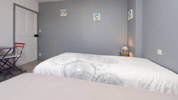 1 bedroom, WiFi, bed sheets