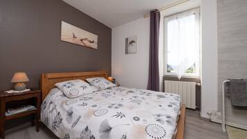 1 bedroom, WiFi, bed sheets