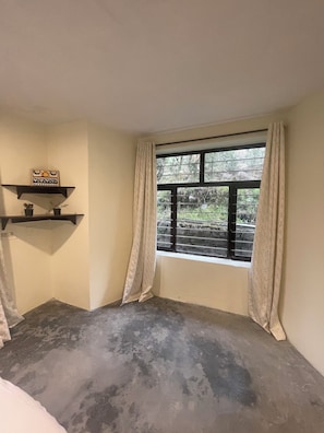 Comfort Room, Garden View | Free WiFi