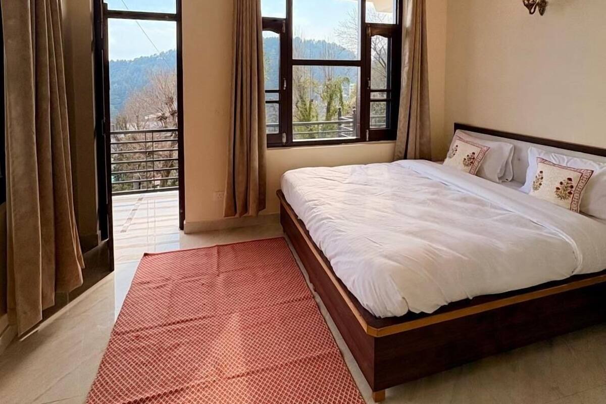 Deluxe Double Room, Balcony, Mountain View | Free WiFi